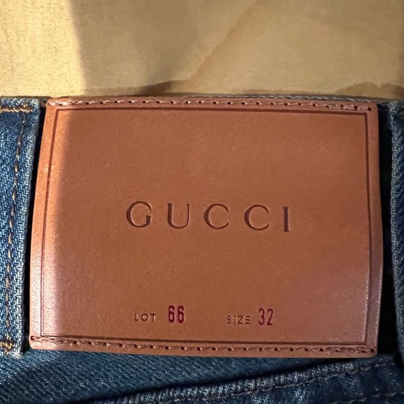 ICONIC GUCCI TIGER PATCH JEANS - Picture 6 of 7